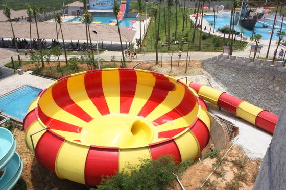 테마 파크를 위한 운동장 장비 섬유유리 물 미끄럼/슈퍼볼 물 미끄럼을 급수하십시오